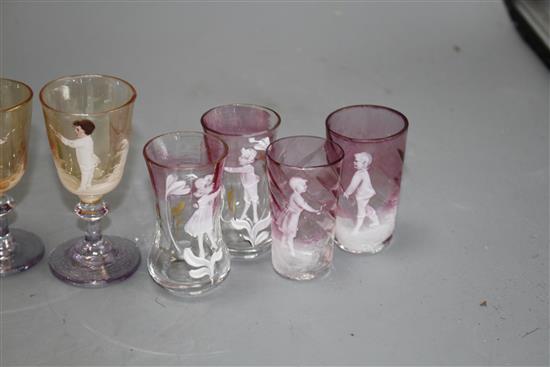 A Mary Gregory style vase, 17cm and ten assorted glass tots